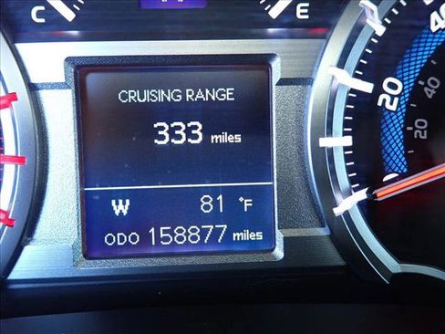 Used 2018 Toyota 4Runner Limited AWD/4WD image 25