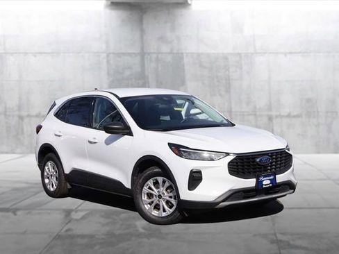 Used 2024 Ford Escape Active w/ Tech Pack #1 image 2