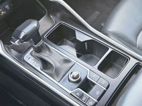 Used 2024 Kia Sorento S image 26