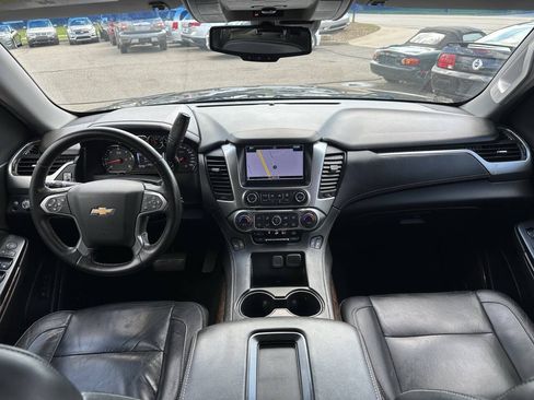 Used 2018 Chevrolet Suburban LT AWD/4WD image 29
