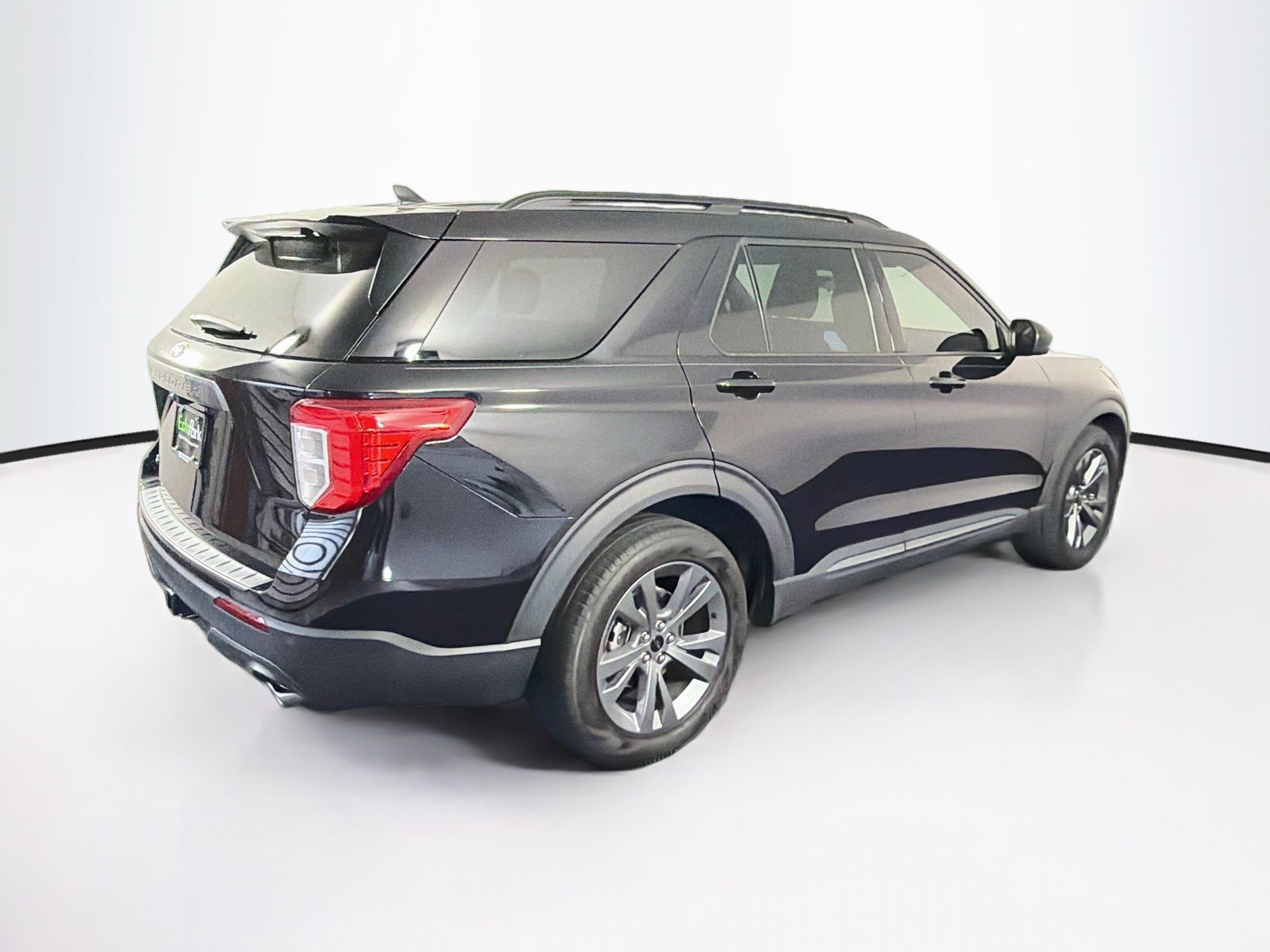 Used 2023 Ford Explorer XLT w/ Equipment Group 202A RWD image 9