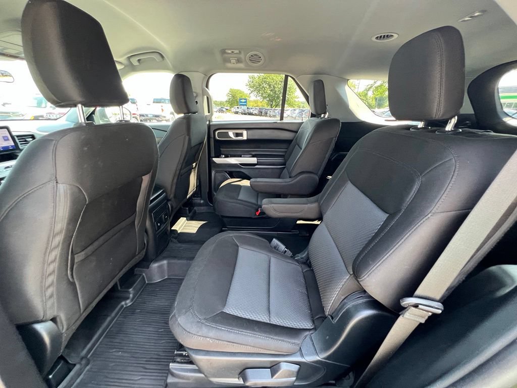 Used 2024 Ford Explorer XLT AWD/4WD image 21