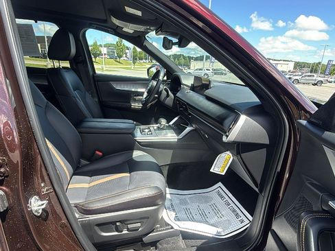 Certified 2025 MAZDA CX-90 Plug-In Hybrid w/ Premium Plus AWD/4WD image 18