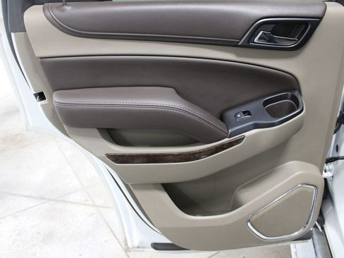 Used 2017 Chevrolet Tahoe LT w/ LT Signature Package image 25