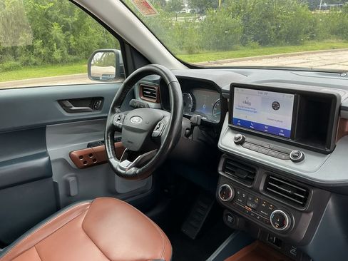 Used 2022 Ford Maverick Lariat w/ Lariat Luxury Package FWD image 18