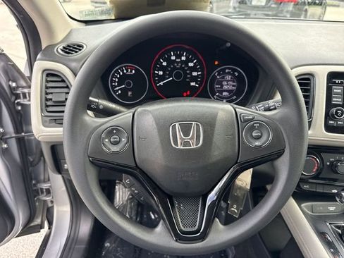 Used 2017 Honda HR-V LX image 14