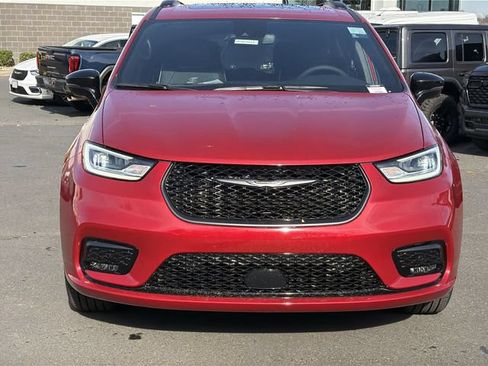 New 2026 Chrysler Pacifica Limited w/ S Appearance Package FWD image 15