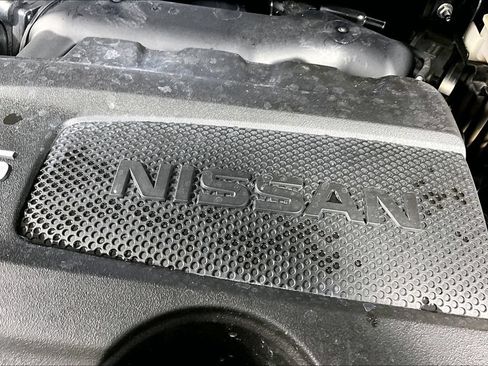 Used 2022 Nissan Pathfinder SL AWD/4WD image 32
