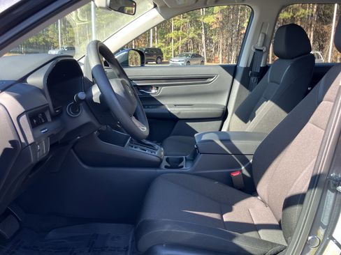 Used 2025 Honda CR-V EX image 16