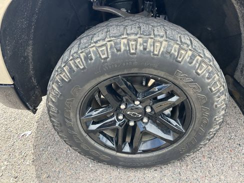 Used 2023 Chevrolet Silverado 1500 LT Trail Boss w/ Protection Package AWD/4WD image 8