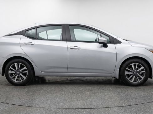 Used 2025 Nissan Versa SV image 11