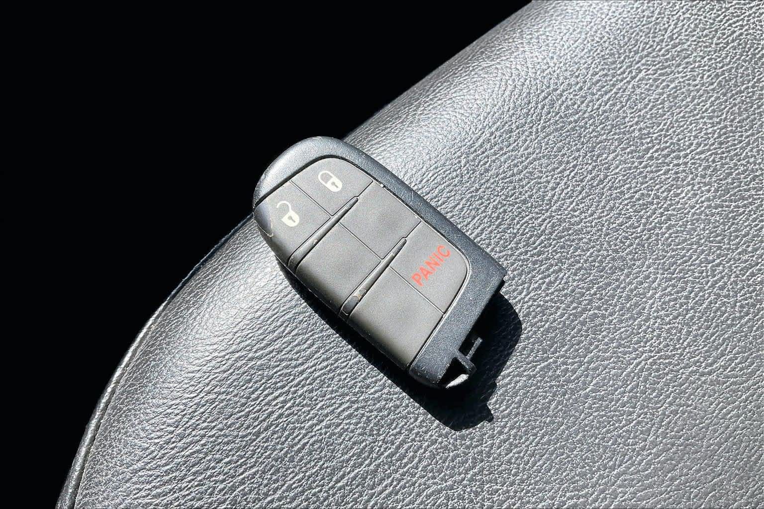 Used 2020 Jeep Compass Latitude w/ Safety & Security Group FWD image 19