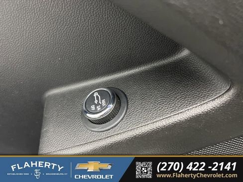 Used 2023 Chevrolet Traverse LT w/ LPO, Floor Liner Package image 24
