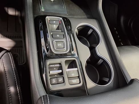 Used 2026 Honda Pilot Touring image 15