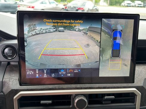 Used 2024 Toyota Tacoma Limited w/ Limited Package (LT) AWD/4WD image 19