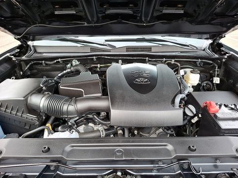 Certified 2023 Toyota Tacoma TRD Sport image 27