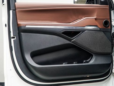 Used 2025 Lincoln Navigator Reserve image 41