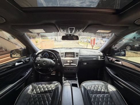 Used 2013 Mercedes-Benz GL 550 4MATIC image 12