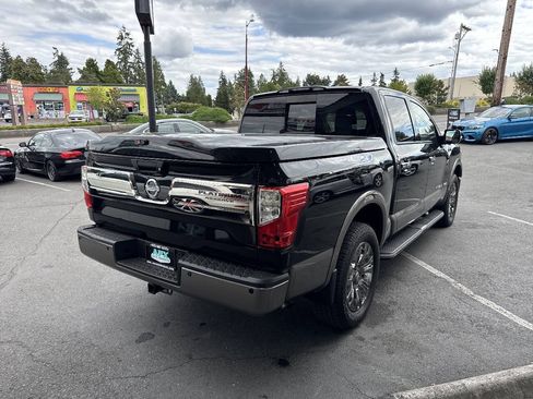 Used 2018 Nissan Titan Platinum Reserve w/ Platinum Utility Package AWD/4WD image 8