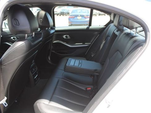 Used 2025 BMW 330i Sedan RWD image 37