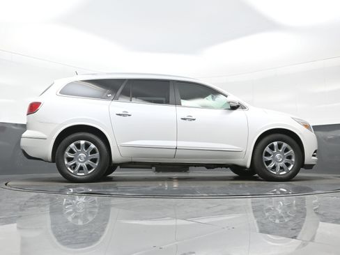 Used 2017 Buick Enclave Premium AWD/4WD image 30