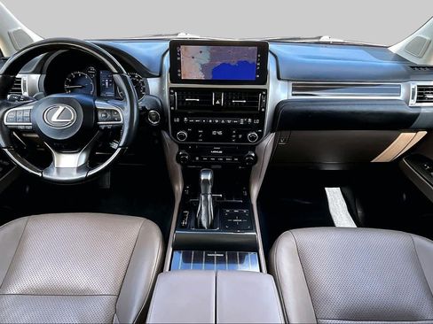 Used 2023 Lexus GX 460 Luxury w/ Accessory Package AWD/4WD image 16