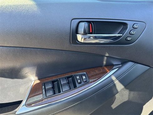 Used 2011 Lexus ES 350 image 18