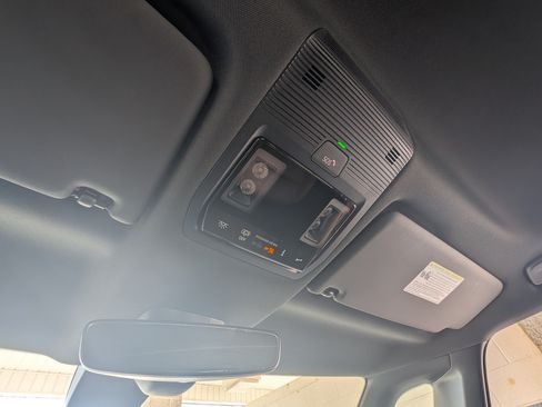 Used 2025 Volkswagen ID. Buzz 1st Edition RWD image 30