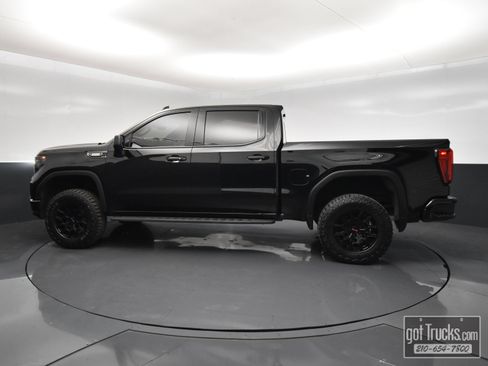Used 2023 GMC Sierra 1500 AT4 w/ Technology Package AWD/4WD image 3