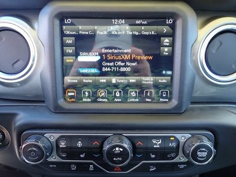 Used 2018 Jeep Wrangler Unlimited Sahara AWD/4WD image 25