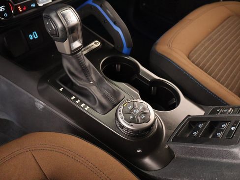 Used 2023 Ford Bronco Outer Banks image 9
