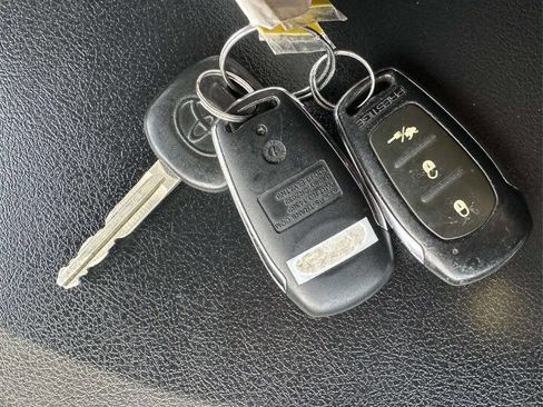 Used 2012 Toyota Tundra 4x4 Double Cab image 35