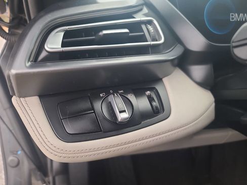 Used 2015 BMW i8 image 20
