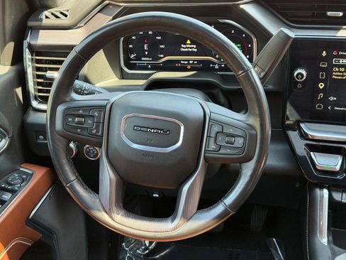 Used 2024 GMC Sierra 2500 Denali Ultimate AWD/4WD image 12