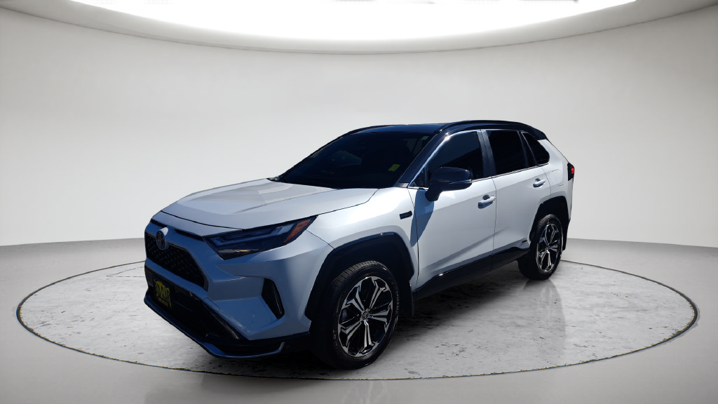Used 2024 Toyota RAV4 XSE AWD/4WD image 1
