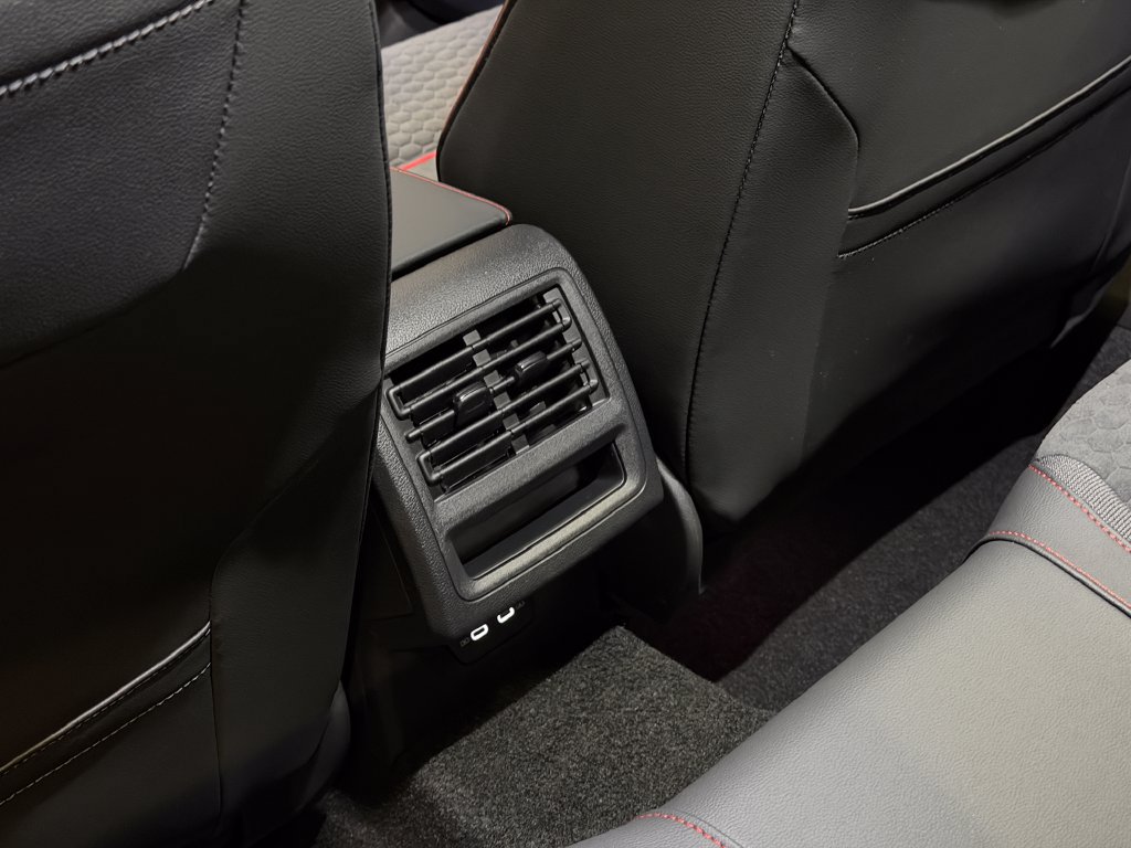 New 2026 Volkswagen GTI SE FWD image 25