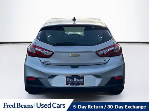 Used 2017 Chevrolet Cruze LT image 6