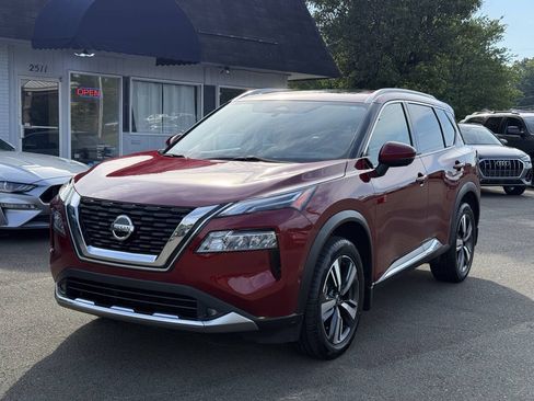 Used 2021 Nissan Rogue Platinum FWD image 3