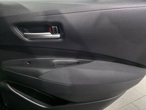 Used 2021 Toyota Corolla LE w/ Carpet Mat Package (TMS) FWD image 12
