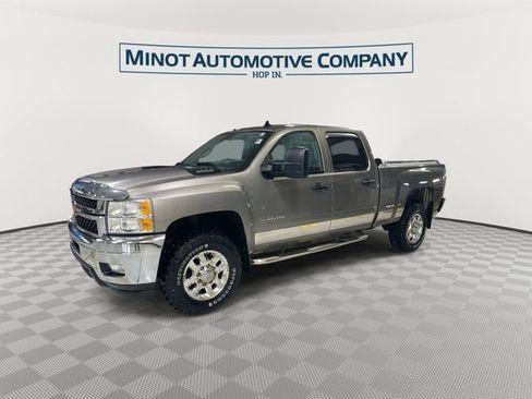 Used 2012 Chevrolet Silverado 2500 LT w/ Interior Plus Package AWD/4WD image 4