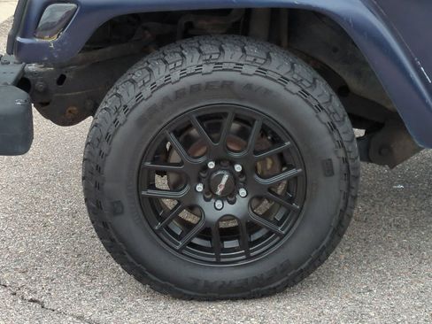 Used 2003 Jeep Wrangler X AWD/4WD image 13