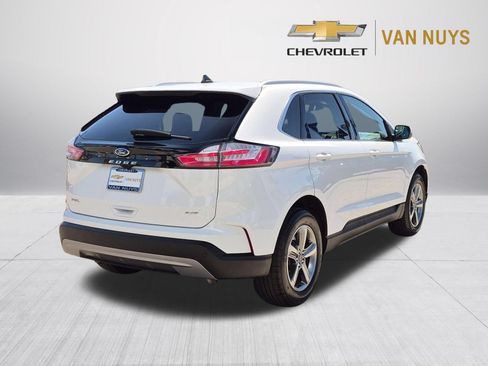 Used 2022 Ford Edge SEL w/ Convenience Package AWD/4WD image 5
