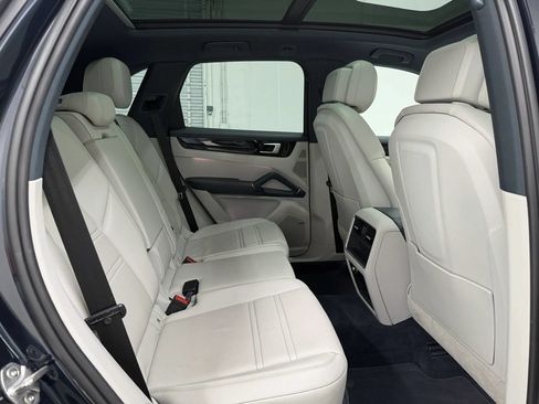Used 2019 Porsche Cayenne AWD/4WD image 20
