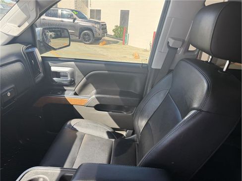 Used 2018 Chevrolet Silverado 1500 LTZ AWD/4WD image 25