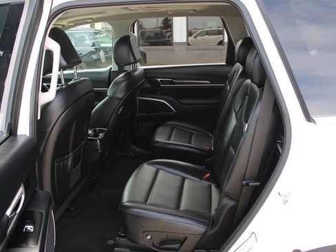 Used 2025 Kia Telluride S AWD/4WD image 9