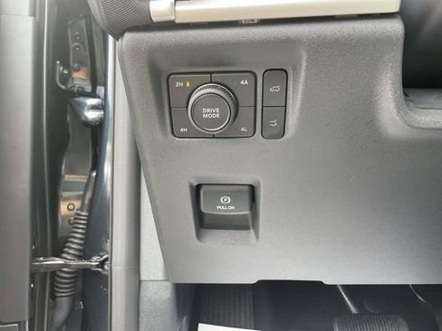 Certified 2025 Ford Expedition Active AWD/4WD image 22