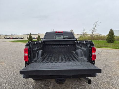 Used 2019 GMC Sierra 2500 Denali w/ Duramax Plus Package AWD/4WD image 10