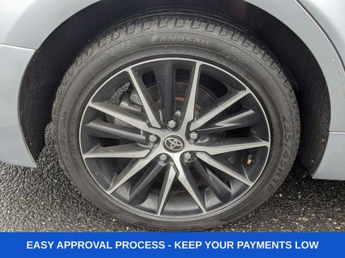 Used 2022 Toyota Camry SE image 9