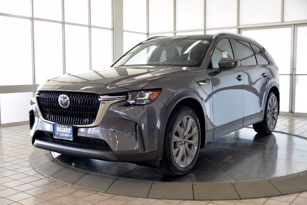 Certified 2026 MAZDA CX-90 Plug-In Hybrid w/ Preferred AWD/4WD image 4