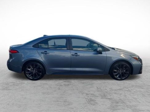 Certified 2025 Toyota Corolla SE FWD image 4